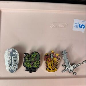 Set of 4 Harry Potter pins